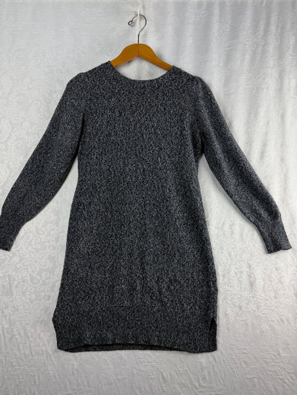 Nicole Miller Women’s Medium Gray Knit Sweater Dress Long Sleeve Tunic Descripti